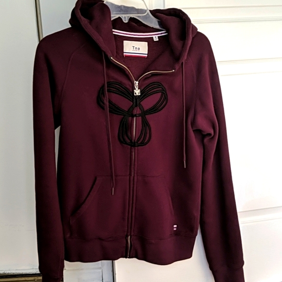 TNA Tops - 🔥TNA Purple Hoodie